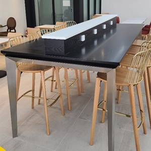 EZM-4572 무늬목 매립형 테이블/카페 인테리어 업소용 프렌차이즈 구내식당 커피숍 휴게소 식탁 제작전문