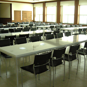 EZM-2705 휴게소 가구 구내식당 휴게실 급식실 교회 회사 함바식당 의자 테이블 제작 전문