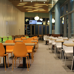 EZM-3432 휴게소 가구 구내식당 휴게실 급식실 교회 회사 함바식당 의자 테이블 제작 전문