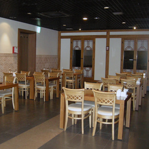 EZM-3874 휴게소 가구 구내식당 휴게실 급식실 교회 회사 함바식당 의자 테이블 제작 전문