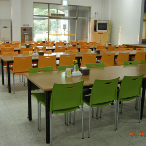 EZM-3959 휴게소 가구 구내식당 휴게실 급식실 교회 회사 함바식당 의자 테이블 제작 전문